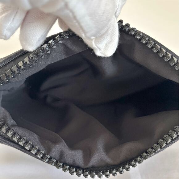 CHANEL Black Beauty Pouch Makeup Clutch and CHANEL Le Lift Serum - Picture 5 of 12